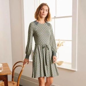Boden Grace Smocked Jersey Dress Size 8R - new with tags